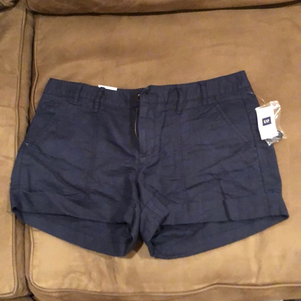 GAP navy blue shorts